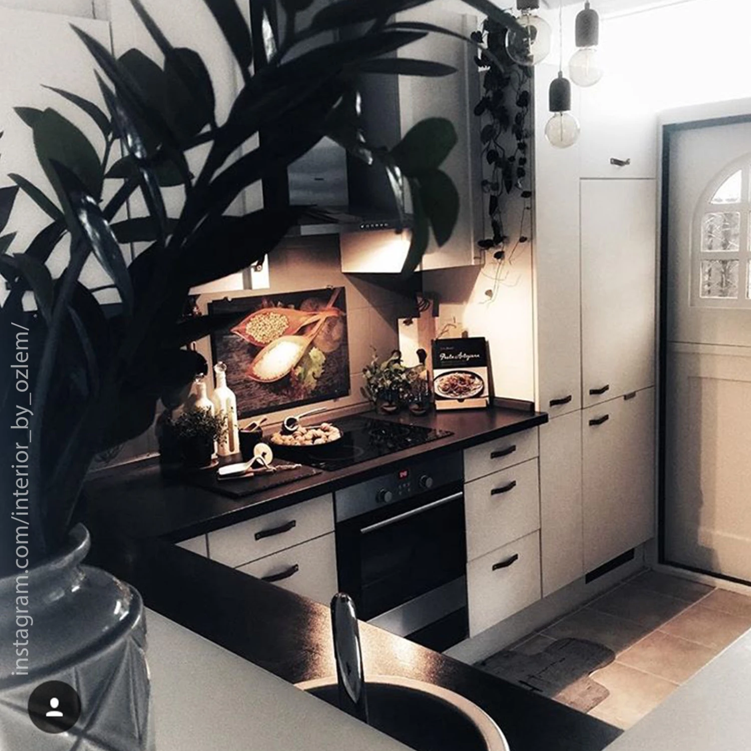 Salt And Pepper - Kitchen Splashback - Image 3